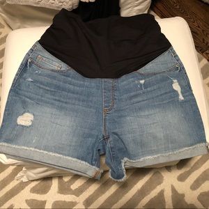 Maternity shorts